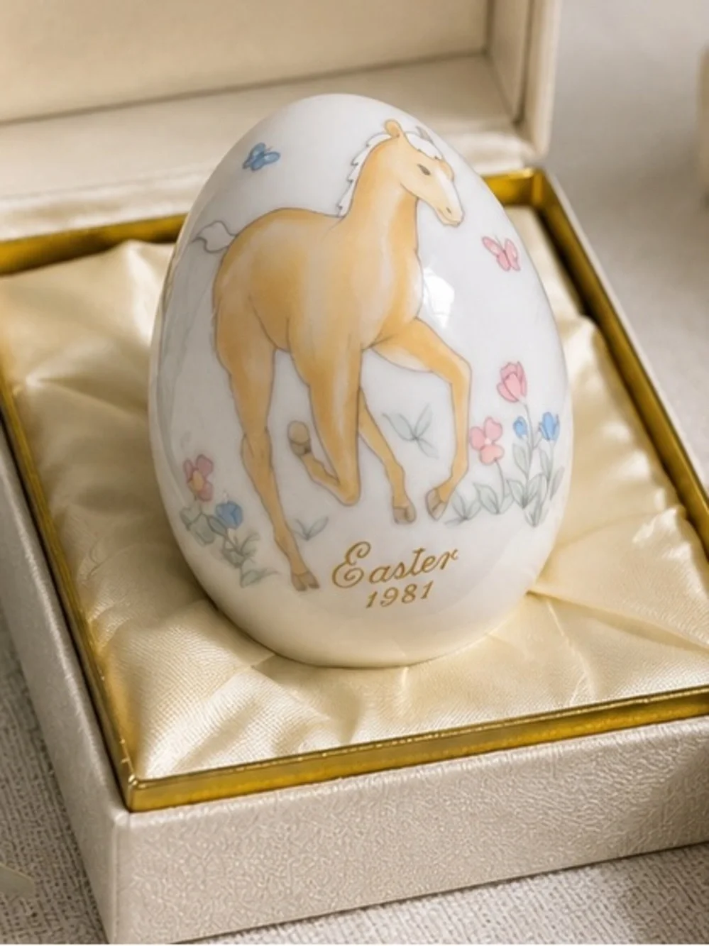 Noritake Easter Egg 1981 Horse Bone China Limited Edition w Box